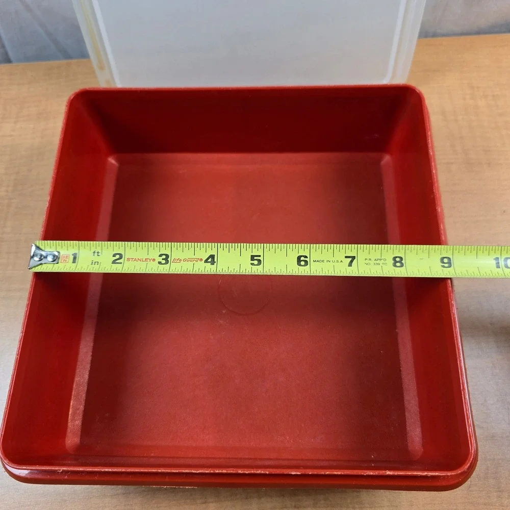 Tupperware Snack Brownie Storage 9x9x3
